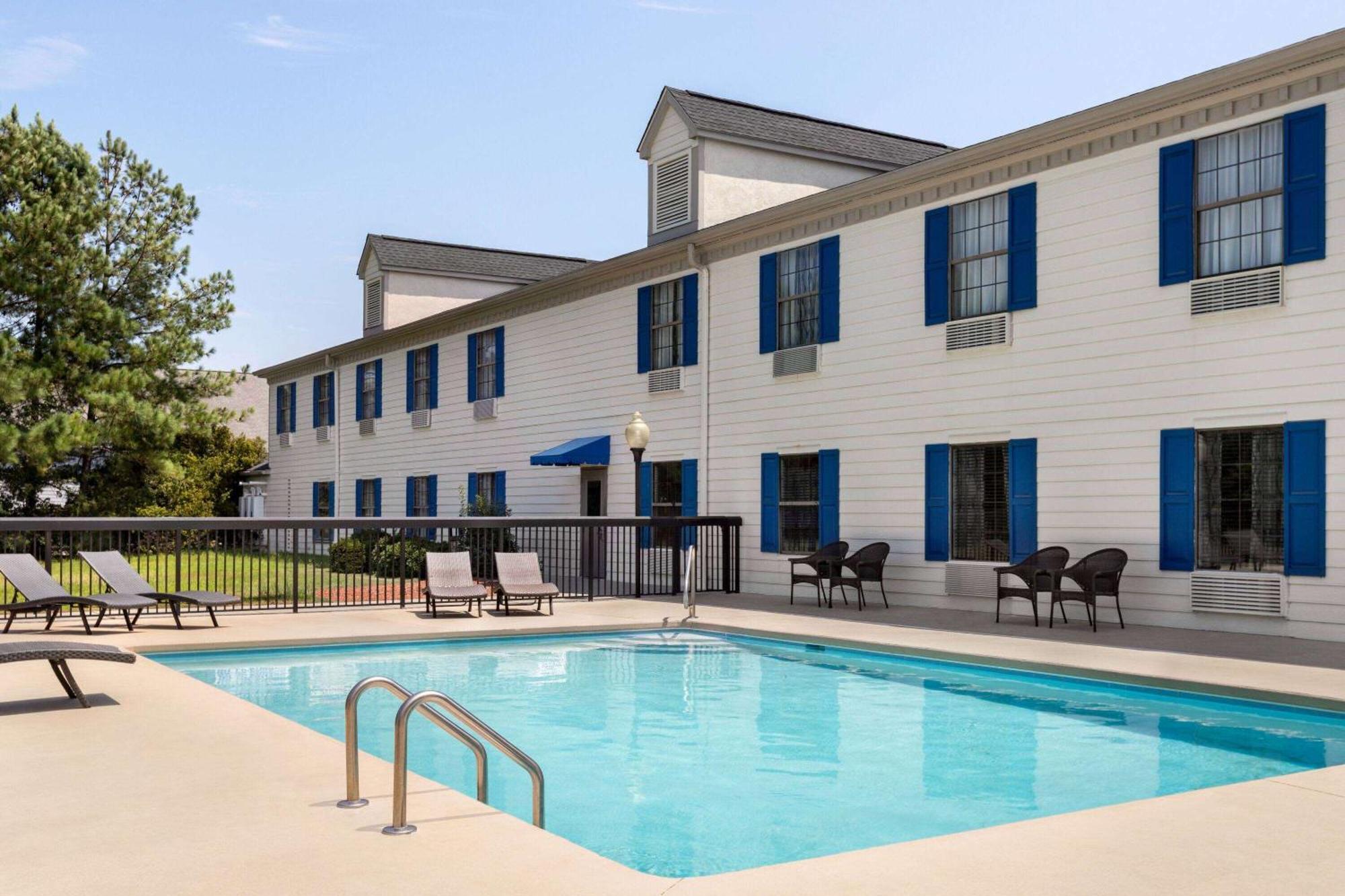Days Inn By Wyndham Shallotte Exteriör bild
